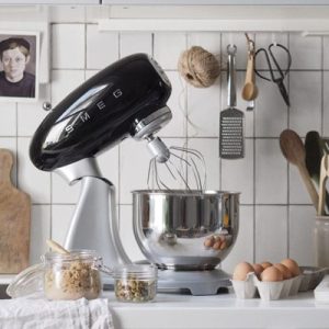 همزن برقی اسمگ مدل SMEG SMF02